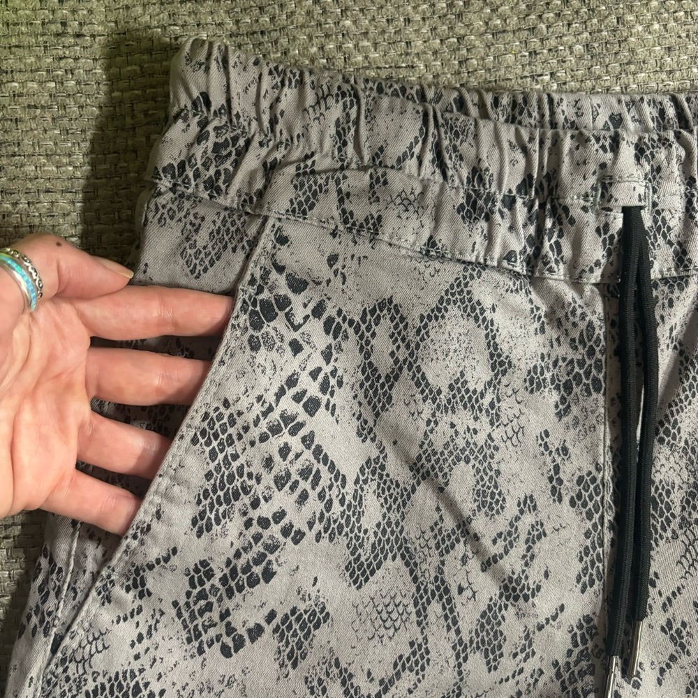 Flog Ash Python Jogger Pants Euc - image 7